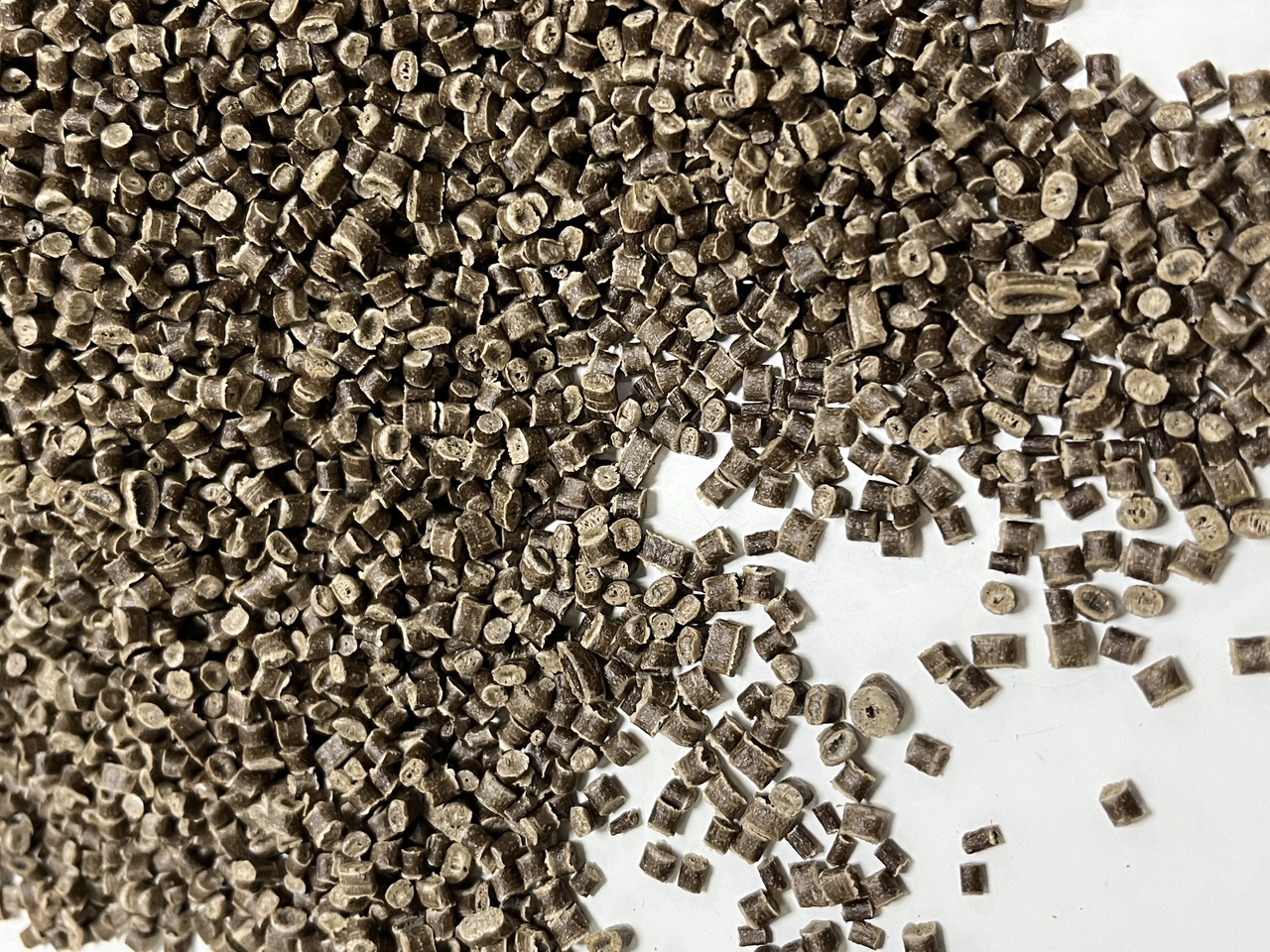 Bio Plastic Sheet: A Promising Material For Our Greener Future - coffee biocomposite Bio Plastic Sheet: A Promising Material For Our Greener Future - coffee biocomposite